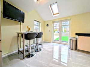 Photo 18- click for photo gallery